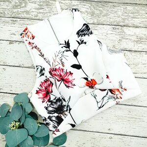 State of Being Floral Cut Out Detail Tank Top